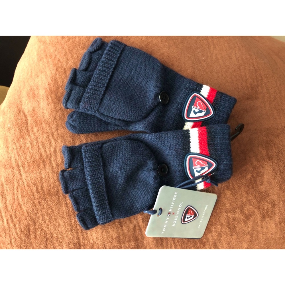 NEVER WORN/WITH TAGS